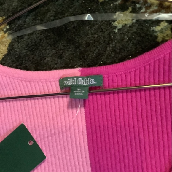 Light pink and dark pink blouse - Picture 3 of 3